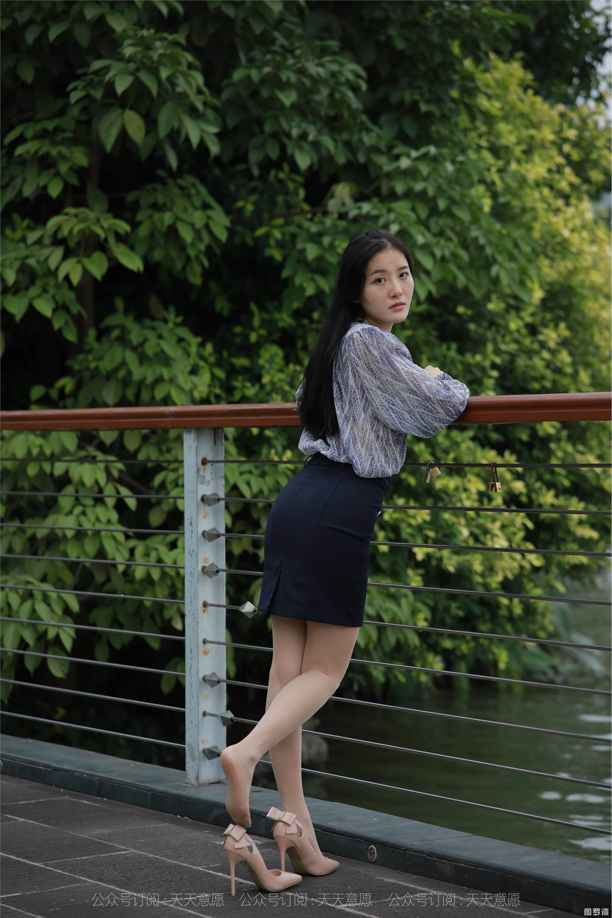 IESS异思趣向  2021.10.25 丝享家957：婉苹《公园偶遇美女》